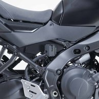 Brake fluid reservoir guard Black. Yamaha Tracer 9 / GT / GT+ (24-).