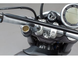 držák zásuvky 12 V na šroub M8 držák zásuvky 12 V na šroub M8