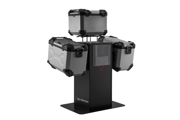 Sales display with mounting Theme: TRAX ADV 45/45l. Silver and accessories.