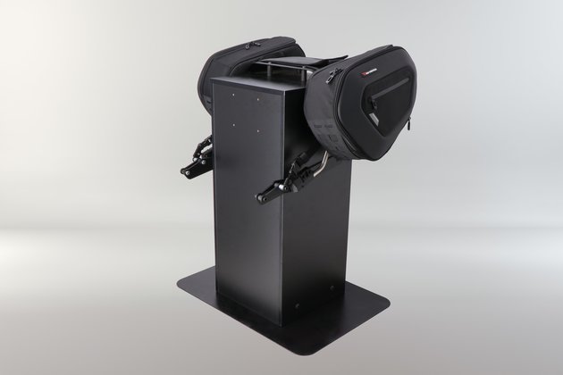 Sales display with equipment Thread: PRO BLAZE saddlebags.