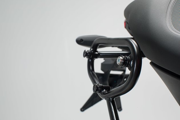 SLC boční nosič pravý Ducati Monster 821 (18-), 1200 / S (17-).